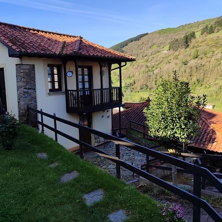 La Casina De Santulaya Villa Cangas del Narcea Kültér fotó