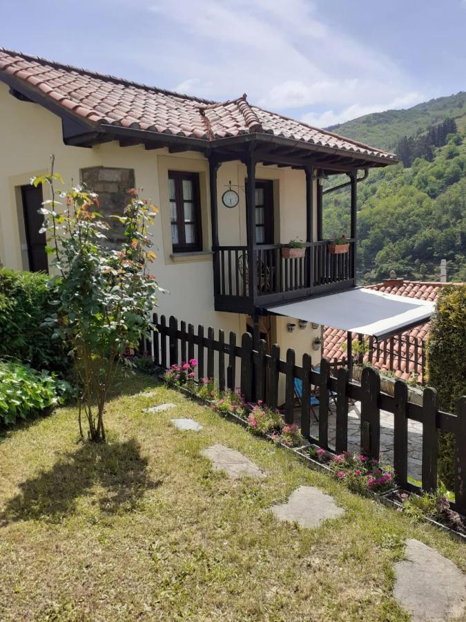 La Casina De Santulaya Villa Cangas del Narcea Kültér fotó